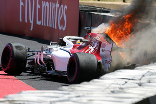 Illustration for article titled Why Your F1 Team Sucks 2019: Alfa Romeo Racing